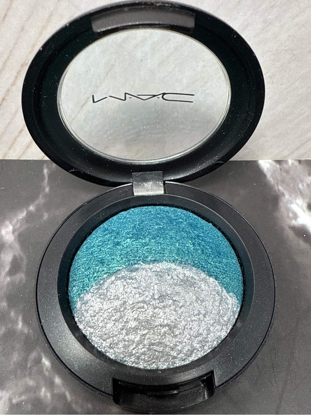 MAC M·A·C Mineralize Eye Shadow BLUE SORCERY baked powder 07 oz /2.2 g NEW RARE